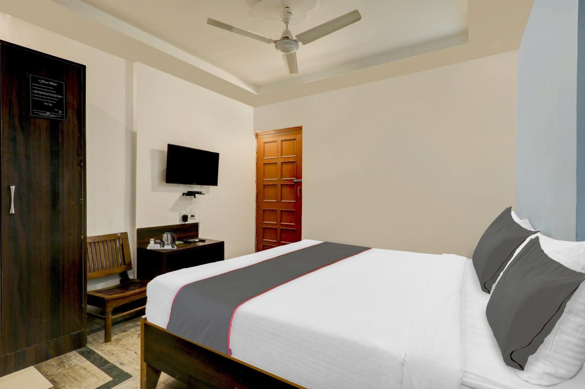 Hotel Collection O Premier Near Hazratganj Lucknow Zewnętrze zdjęcie