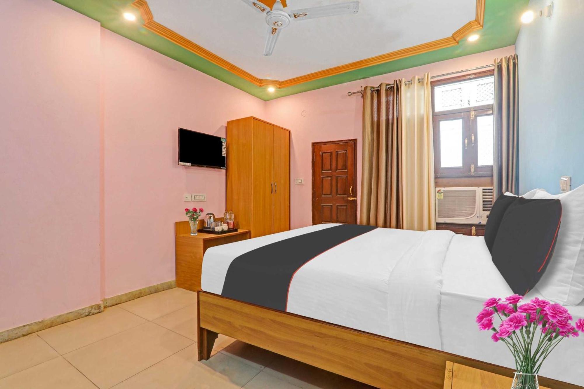 Hotel Collection O Premier Near Hazratganj Lucknow Zewnętrze zdjęcie
