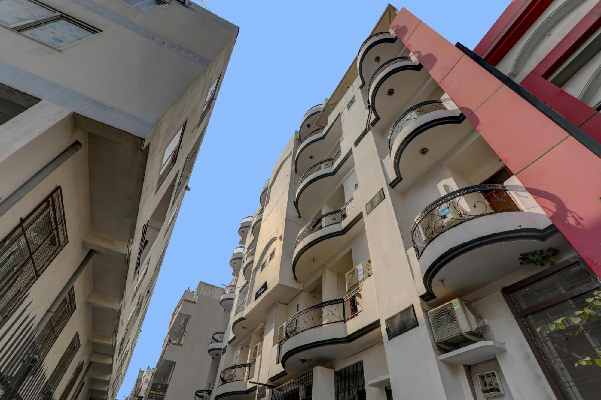 Hotel Collection O Premier Near Hazratganj Lucknow Zewnętrze zdjęcie