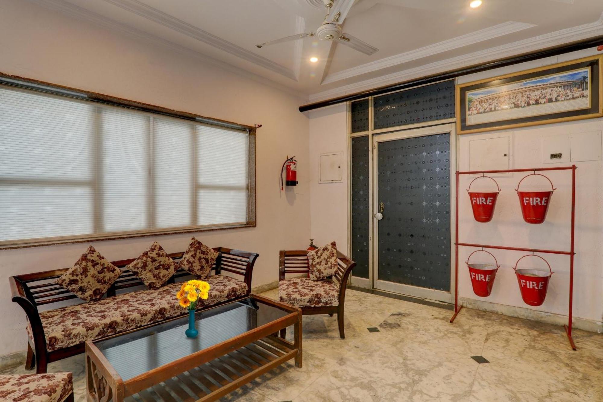 Hotel Collection O Premier Near Hazratganj Lucknow Zewnętrze zdjęcie